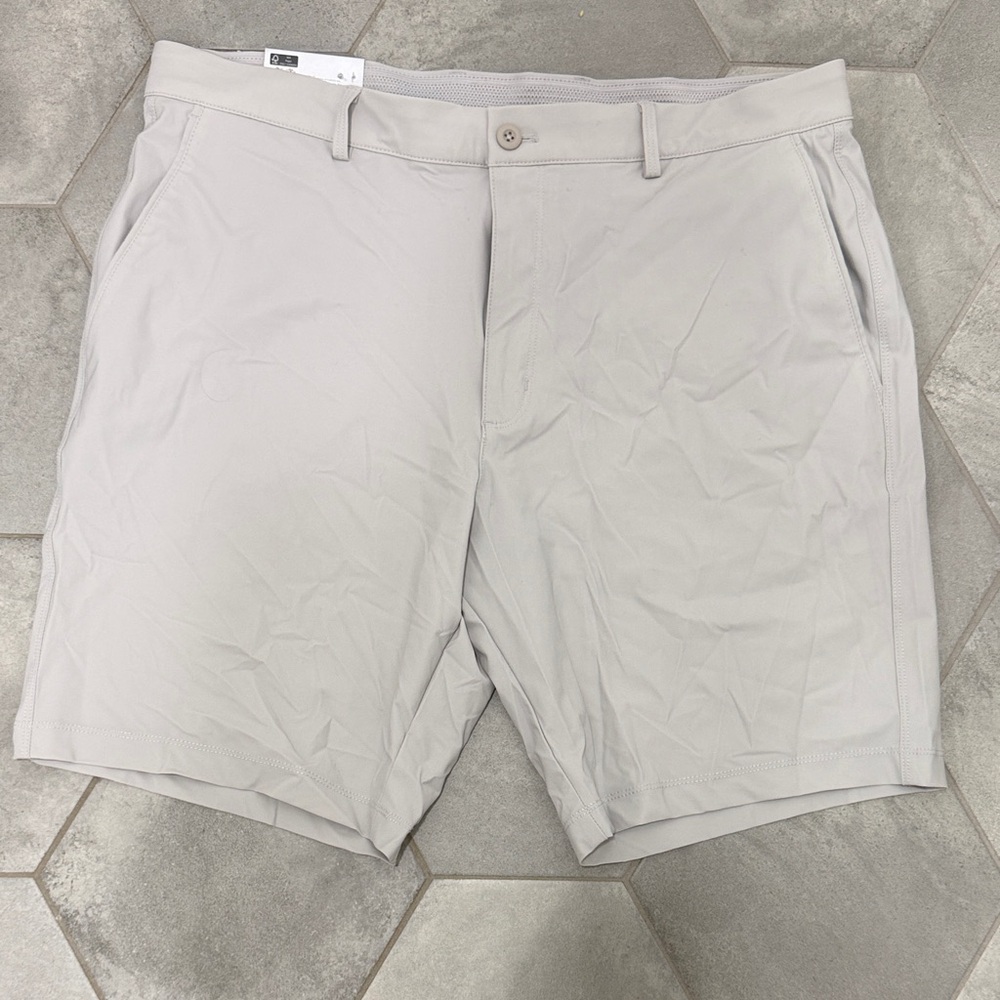 Greg Norman Collection Light Gray Flat Front Shorts